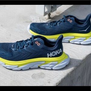 Hoka Clifton Edge running shoe. Sz. 8 EUC. Blue/Neon-yellow.